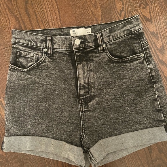 Denim Mom shorts - Picture 1 of 3